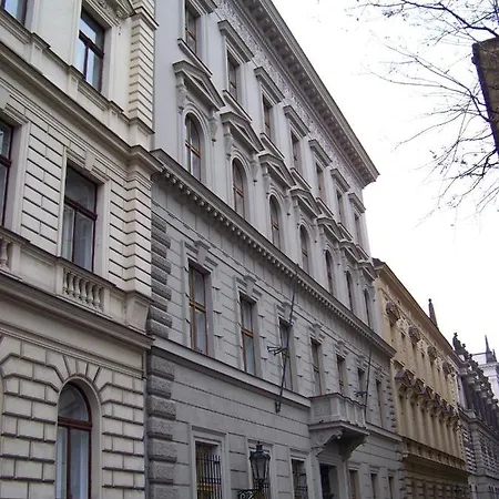 The Great Location Of Old Town Daire Prag